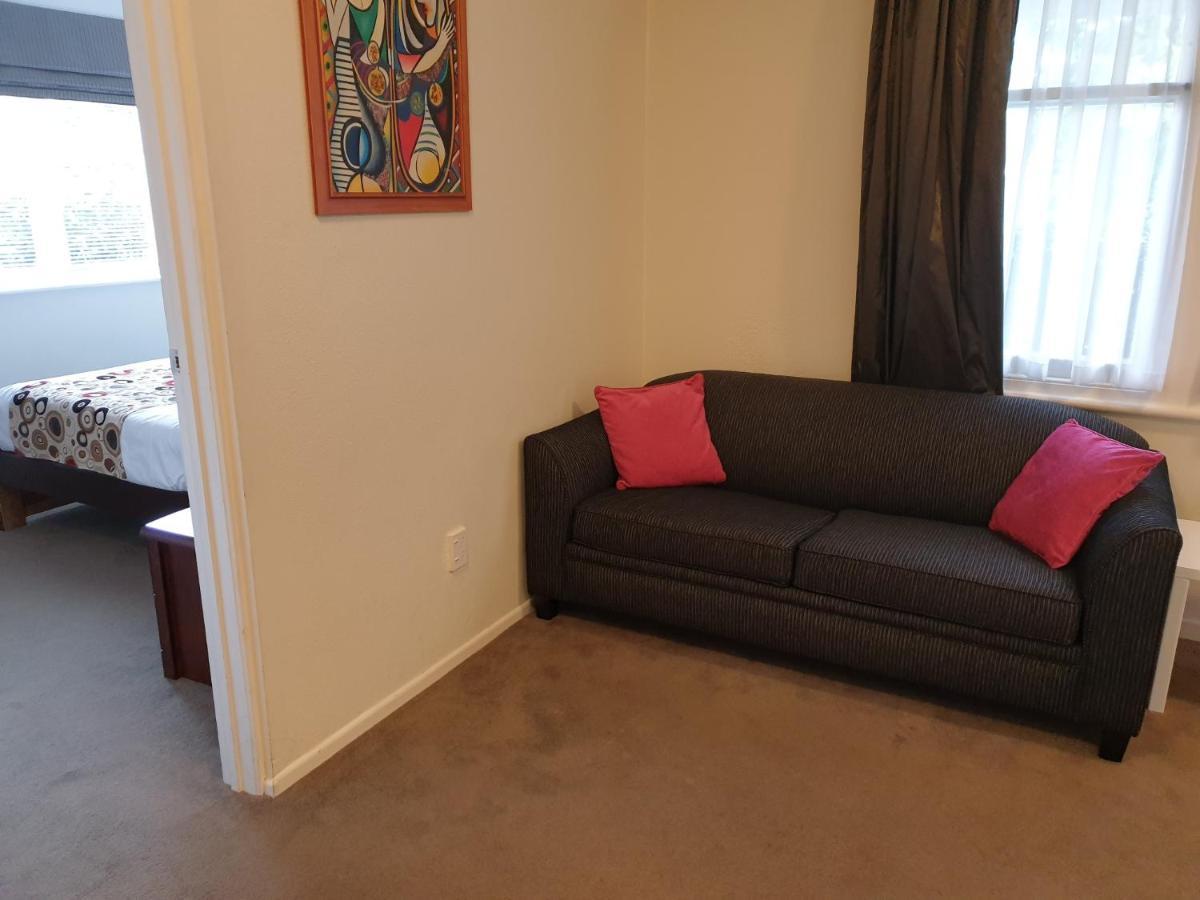 At Eden Park Motel Auckland Eksteriør bilde